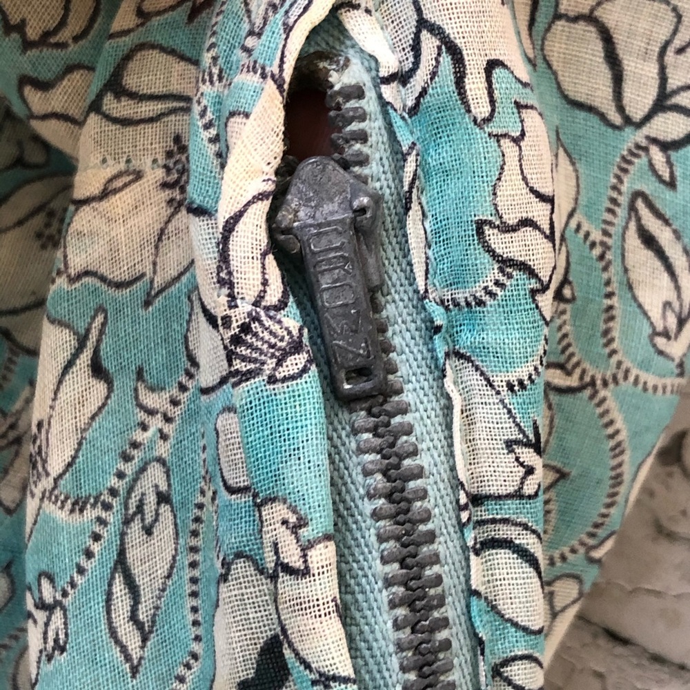 1940’s Ice Blue Floral Organza Dress - Picture 5 of 7